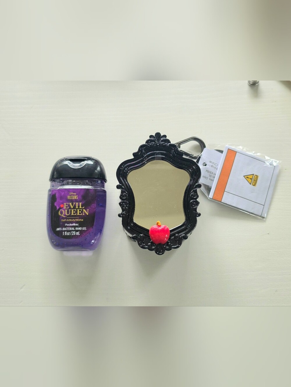 Evil Queen Mirror Light-Up PocketBac Holder Bath & Body Works With 1 Sanitizer